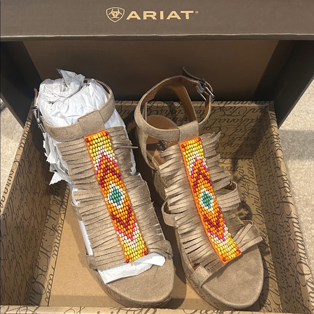 Unbridled Ariat Wedge Sandal, size 8